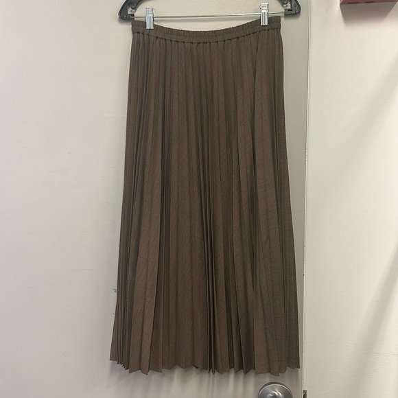 Uniqlo brown and black sunburst pleated midi skirt - Picture 1 of 5